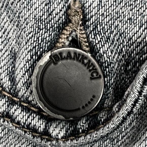 Blank NYC Distressed Denim Jacket Women’s Medium • 100% Cotton • Size M 38" - Picture 7 of 9